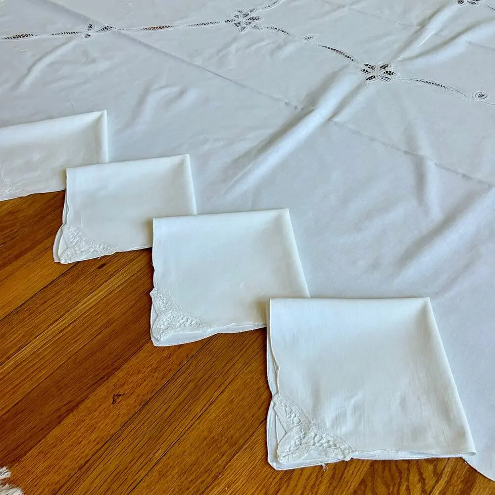Vintage White 100% Cotton Battenberg Lace Tablecloth with 4 Matching Napkins